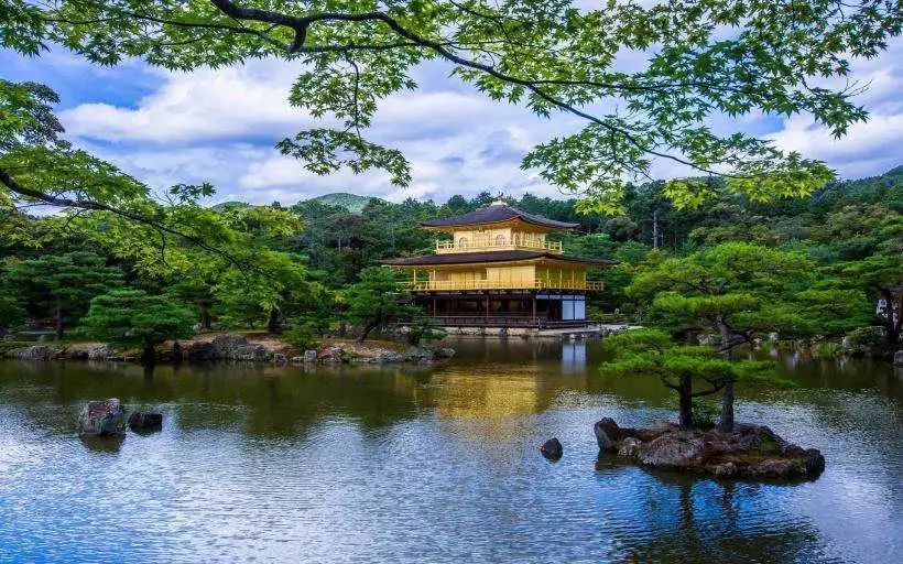日本的大氣污染防治是典型的先污染后治理案例，并取得煥然一新的成效